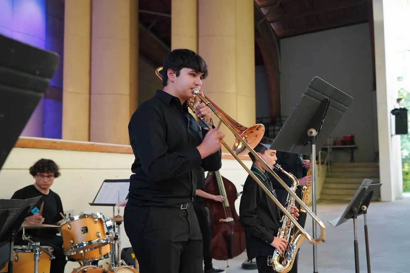 Galileo performing trombone